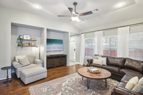 Interior, Living room, Recessed Lighting, Wood Texture Flooring