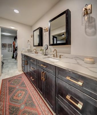 Bathroom, Dual Sink Vanities, Interior, Recessed Lighting
