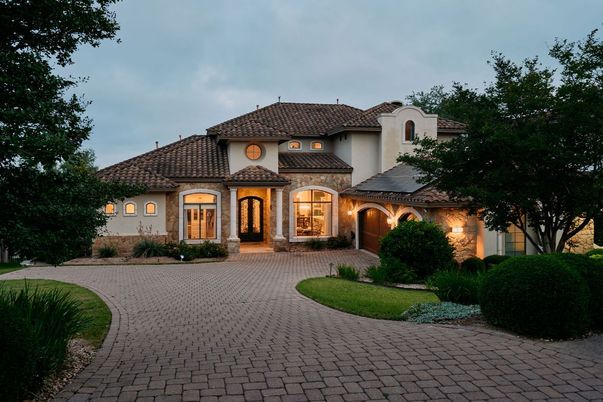 Exterior, Facade, Mediterranean