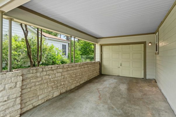 Detached Garage, Exterior