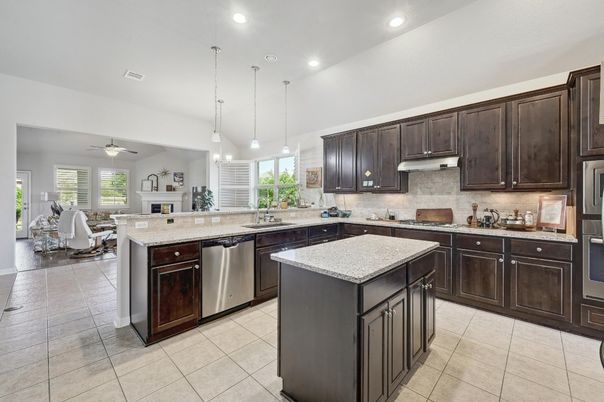 Dining room, Interior, Kitchen, Pendant Lights, Recessed Lighting, Stainless Steel Appliances