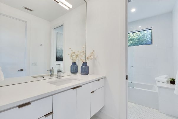 Bathroom, Interior, Recessed Lighting
