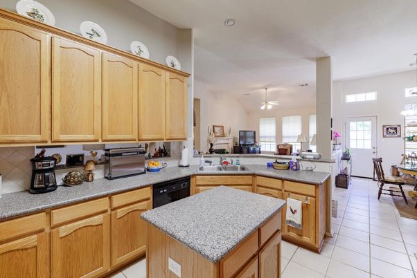 Dining room, Interior, Kitchen, Recessed Lighting