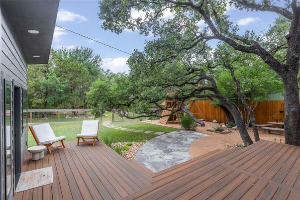 Backyard, Exterior