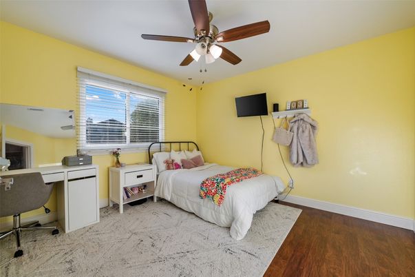 Bedroom, Home Office, Interior, Wood Texture Flooring