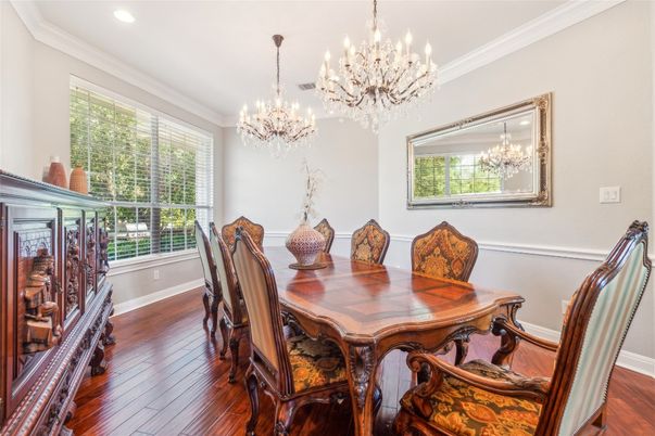 Chandelier, Dining room, Interior, Recessed Lighting, Wood Texture Flooring