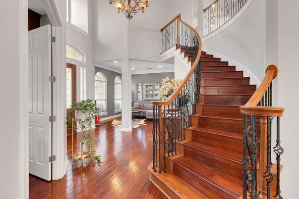 Chandelier, Interior, Recessed Lighting, Wood Texture Flooring