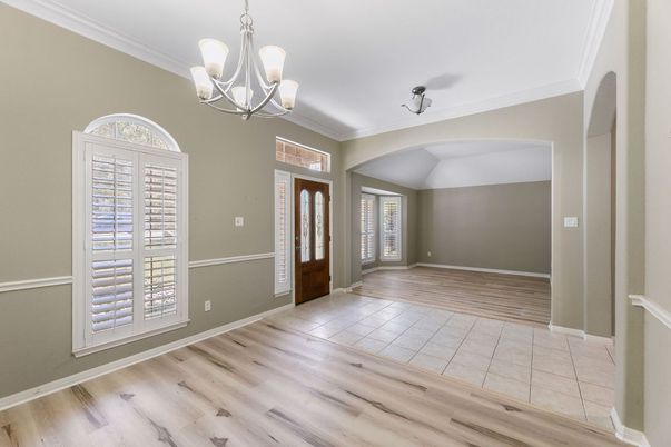 Chandelier, Empty room, Interior, Wood Texture Flooring