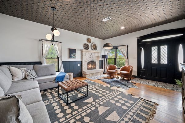Fireplace, Interior, Living room, Pendant Lights, Recessed Lighting, Wood Texture Flooring