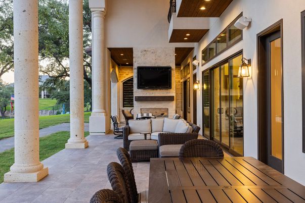 Exterior, Fireplace