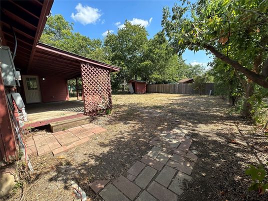 Backyard, Exterior