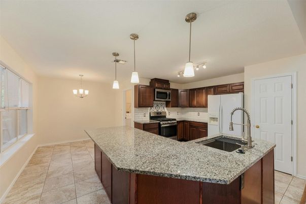Interior, Kitchen, Pendant Lights, Stainless Steel Appliances