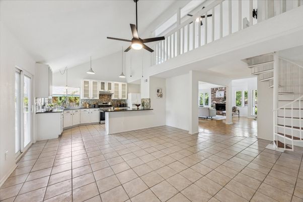 Fireplace, Interior, Kitchen, Pendant Lights