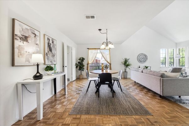 Chandelier, Dining room, Interior, Living room, Pendant Lights, Wood Texture Flooring