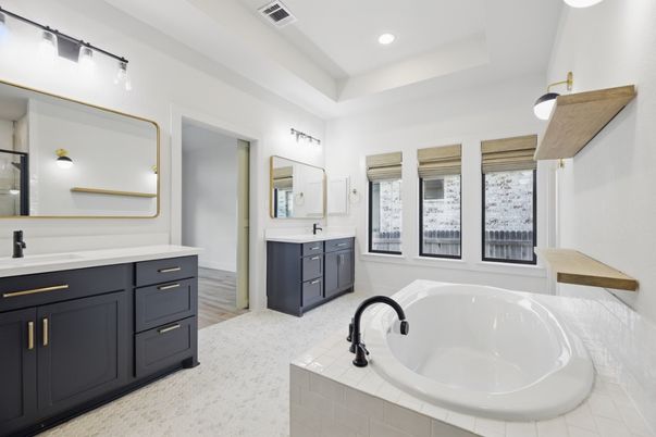 Bathroom, Dual Sink Vanities, Interior, Recessed Lighting
