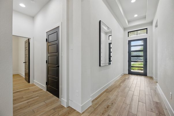Interior, Recessed Lighting, Wood Texture Flooring