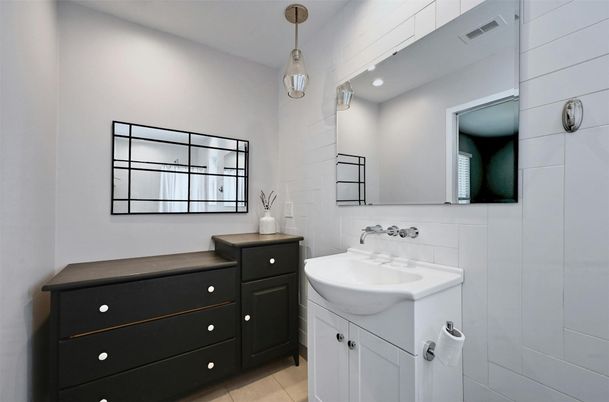 Bathroom, Interior, Pendant Lights