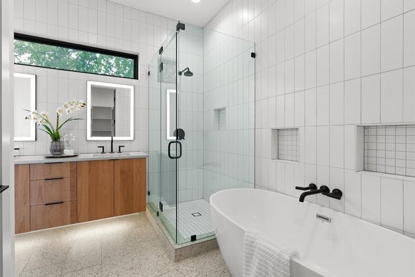 Bathroom, Free Standing Baths, Glass Shower, Interior, Recessed Lighting