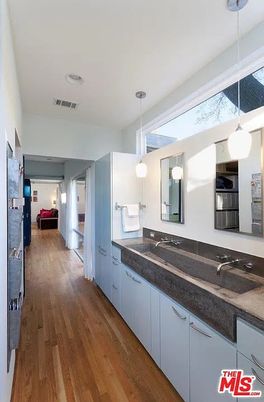 Interior, Pendant Lights, Wood Texture Flooring