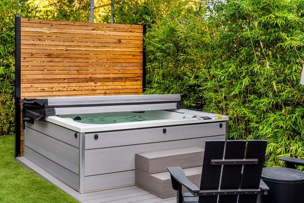 Exterior, Hot Tub