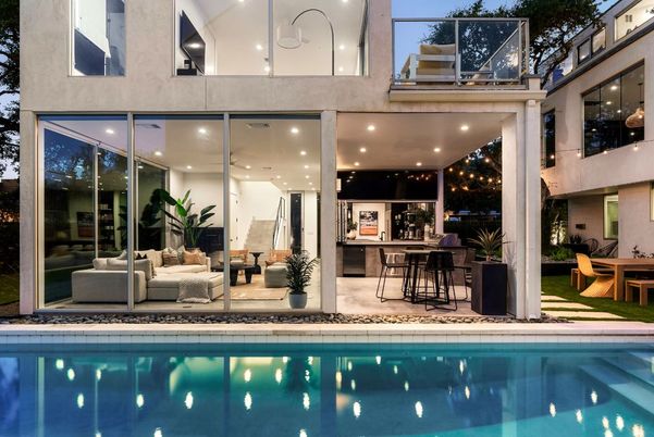 Exterior, Pool