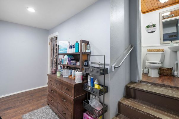 Bathroom, Interior, Recessed Lighting, Wood Texture Flooring