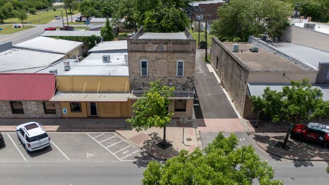 Exterior, Drone