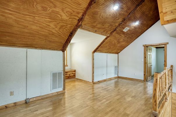 Empty room, Interior, Wooden Ceilings, Wood Texture Flooring