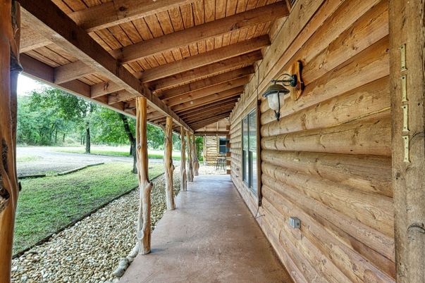 Exterior, Wooden Beams