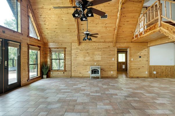 Empty room, Interior, Wooden Beams, Wooden Ceilings, Wooden Walls