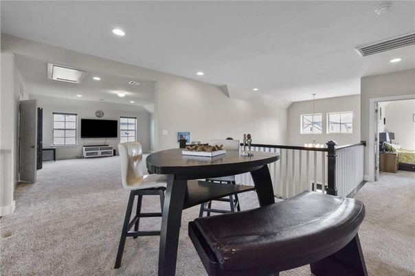Dining room, Interior, Pendant Lights, Recessed Lighting
