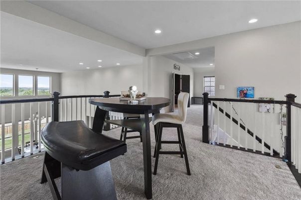 Dining room, Interior, Recessed Lighting