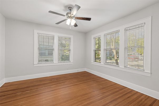 Chandelier, Empty room, Interior, Wood Texture Flooring