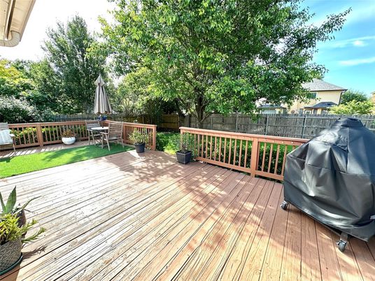 Exterior, Wood Texture Flooring