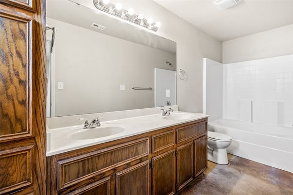 Bathroom, Dual Sink Vanities, Interior