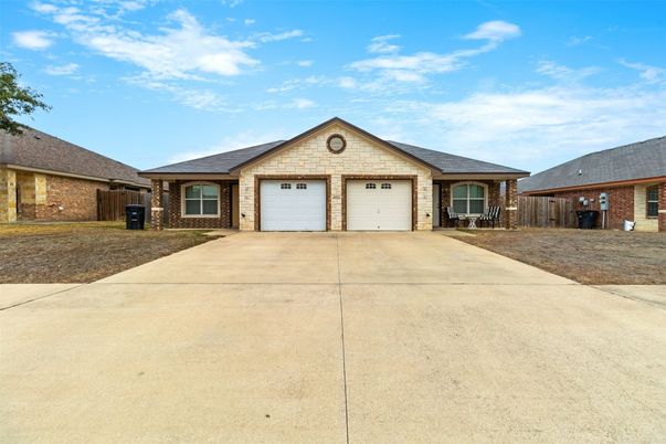 Attached, Exterior, Facade, Brick Facade, Ranch
