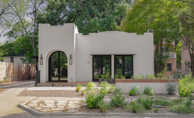 Exterior, Facade, Spanish Mediterranean