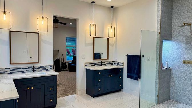 Bathroom, Interior, Pendant Lights, Recessed Lighting