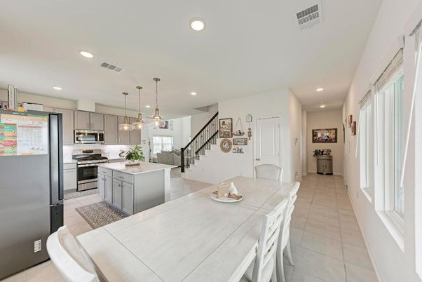 Dining room, Interior, Kitchen, Pendant Lights, Recessed Lighting, Stainless Steel Appliances