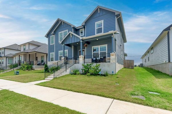 Exterior, Facade, American Craftsman
