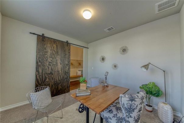 Home Office, Interior