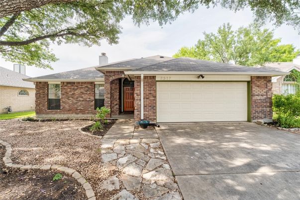 Attached, Exterior, Facade, Brick Facade, Ranch
