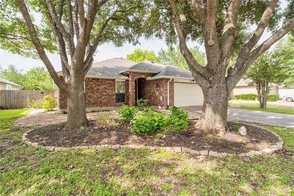 Attached, Exterior, Facade, Brick Facade, Ranch