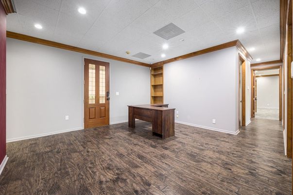 Empty room, Interior, Recessed Lighting, Wood Texture Flooring