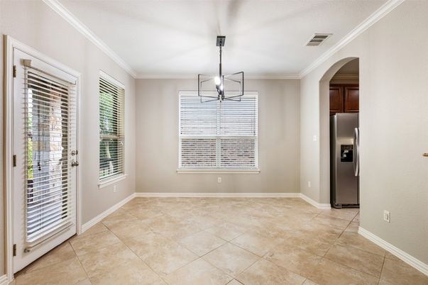 Chandelier, Empty room, Interior, Pendant Lights