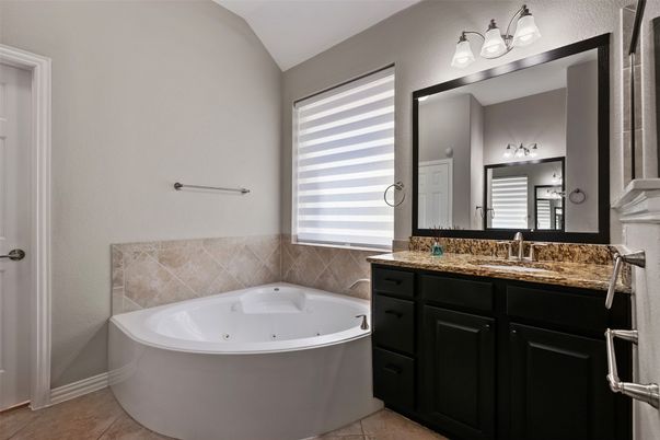 Bathroom, Free Standing Baths, Interior
