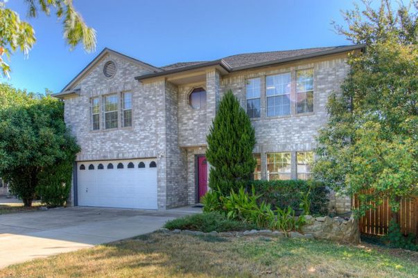 Attached, Exterior, Facade, Brick Traditional