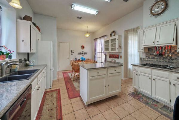 Dining room, Interior, Kitchen, Pendant Lights