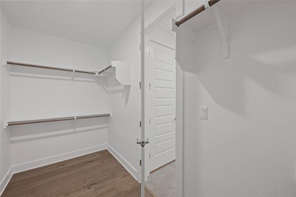Interior, Walk-in Closets, Wood Texture Flooring