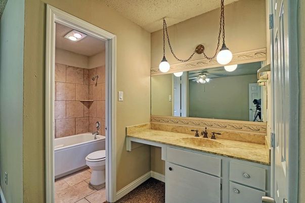 Bathroom, Interior, Pendant Lights
